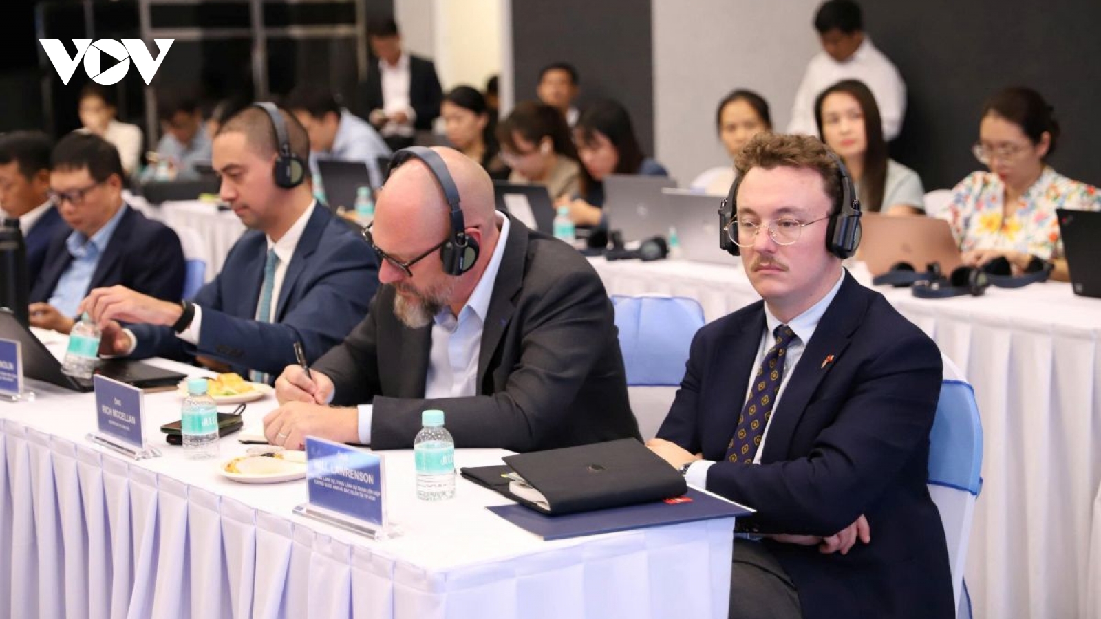 Trung tâm Tài chính quốc tế tại Việt Nam nên phát triển các yếu tố khác biệt